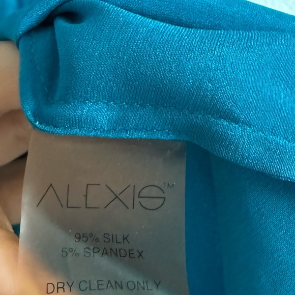 ALEXIS
Cadiz Dress - Picture 10 of 10